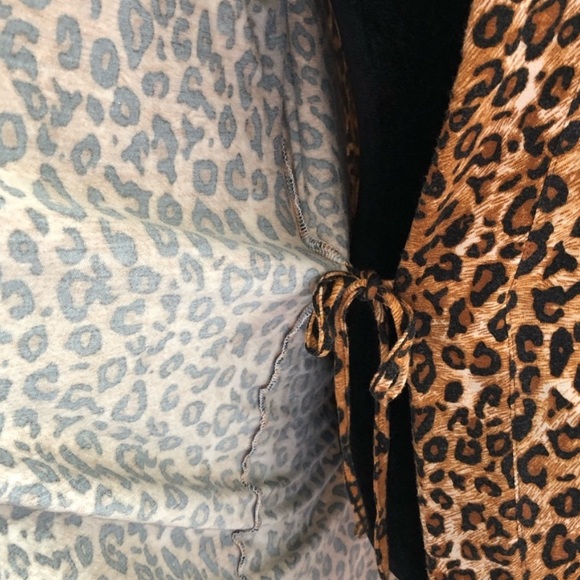 La Vie en Rose leopard print robe - Picture 5 of 10